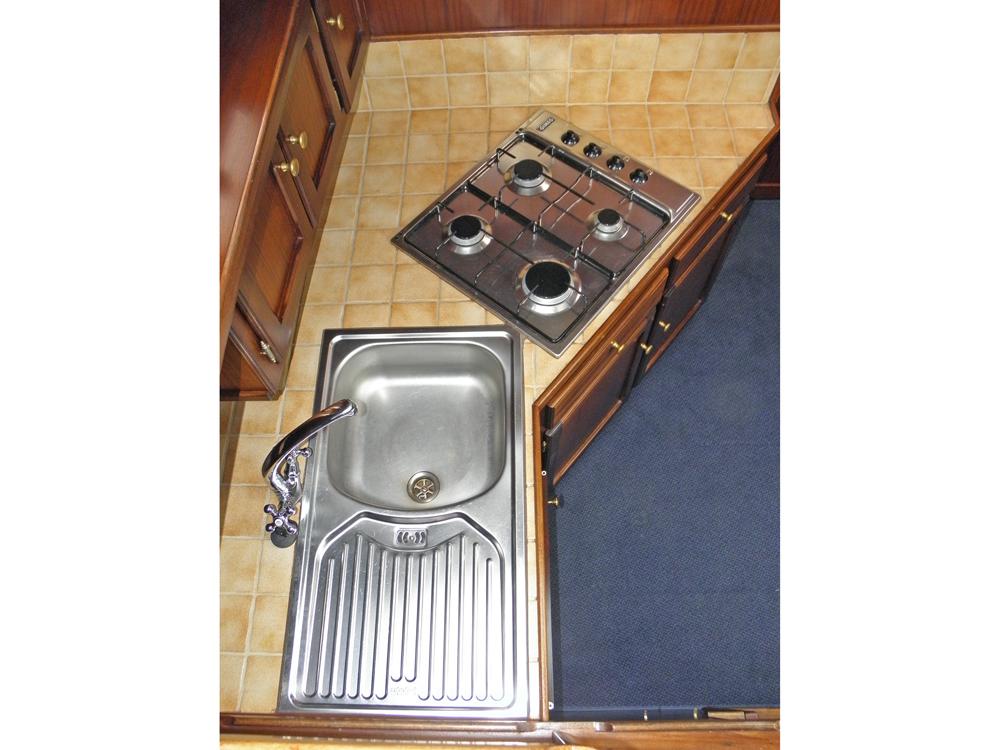 Fore ship, Accommodation